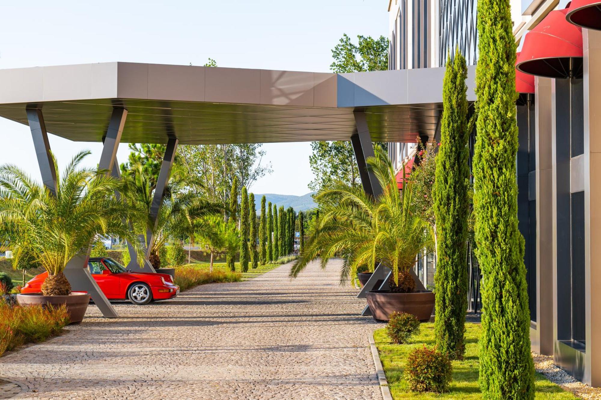 Harmony Suites Grand Resort サニービーチ エクステリア 写真